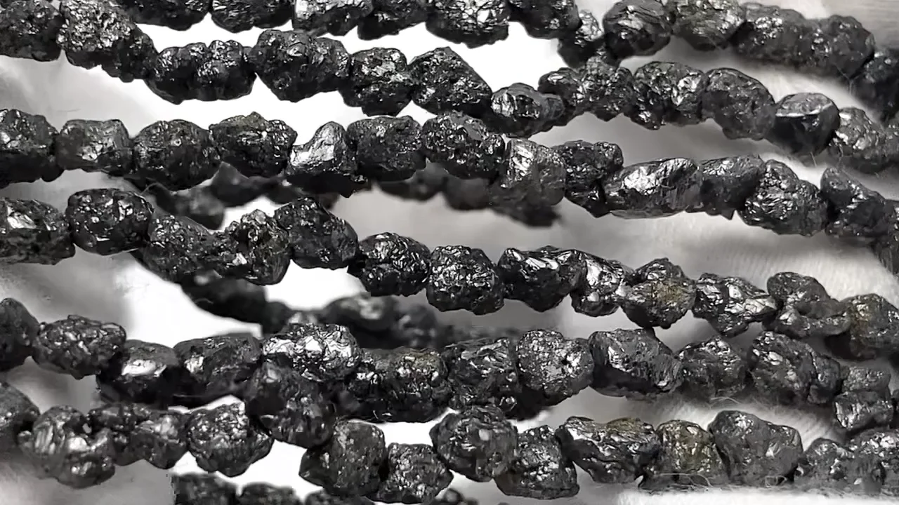 動画】【1mm穴】ブラックダイヤモンド ラフロックタンブル 1連(ブレス