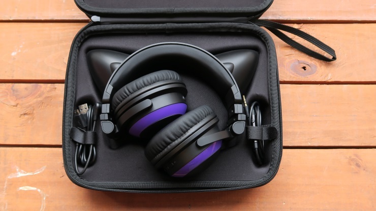 Brookstone Axent Wear Cat Ear Headphones Review | PCMag