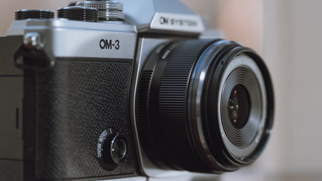OM System M.Zuiko Digital 17mm F1.8 II Review | PCMag