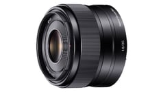 Sony E 35mm F1.8 OSS Review | PCMag