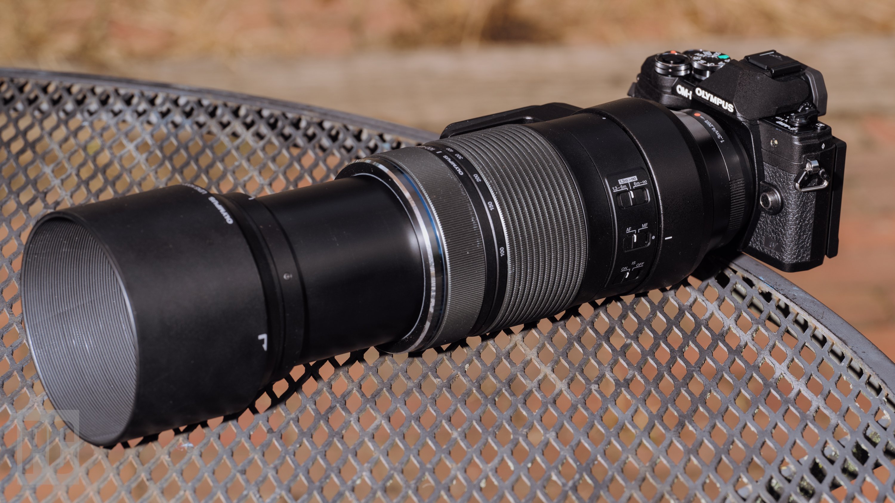 Olympus M.Zuiko ED 100-400mm F5.0-6.3 IS Review | PCMag