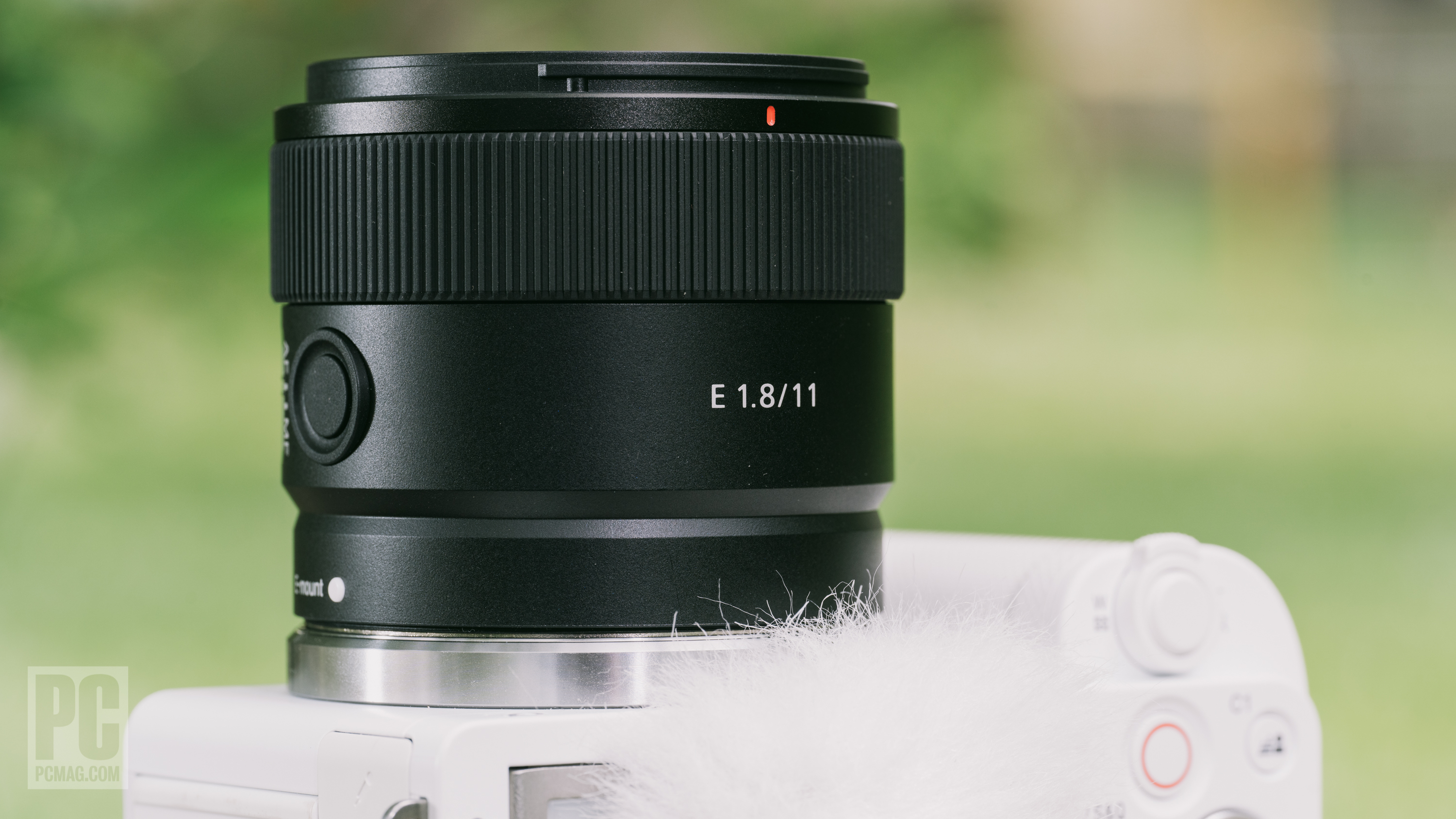 Sony E 11mm F1.8 Review | PCMag