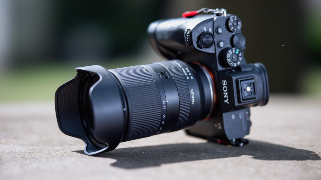 Tamron 28-200mm F2.8-5.6 Di III RXD Review | PCMag