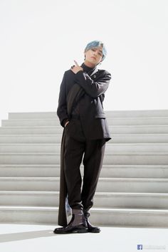 20 件の「テヒョン等身大パネル」や「テヒョン」のアイデアを見つけま