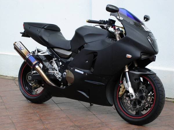 zx12 @ ZX12R ZONE.com