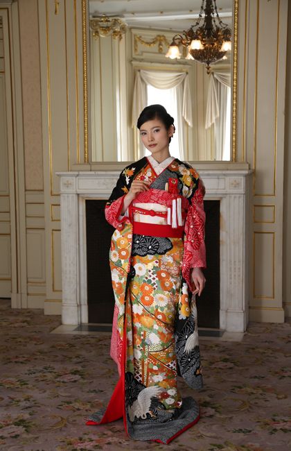 お引きずり姿にきゅん♡日本の伝統花嫁衣装「引き振袖」が美しい！