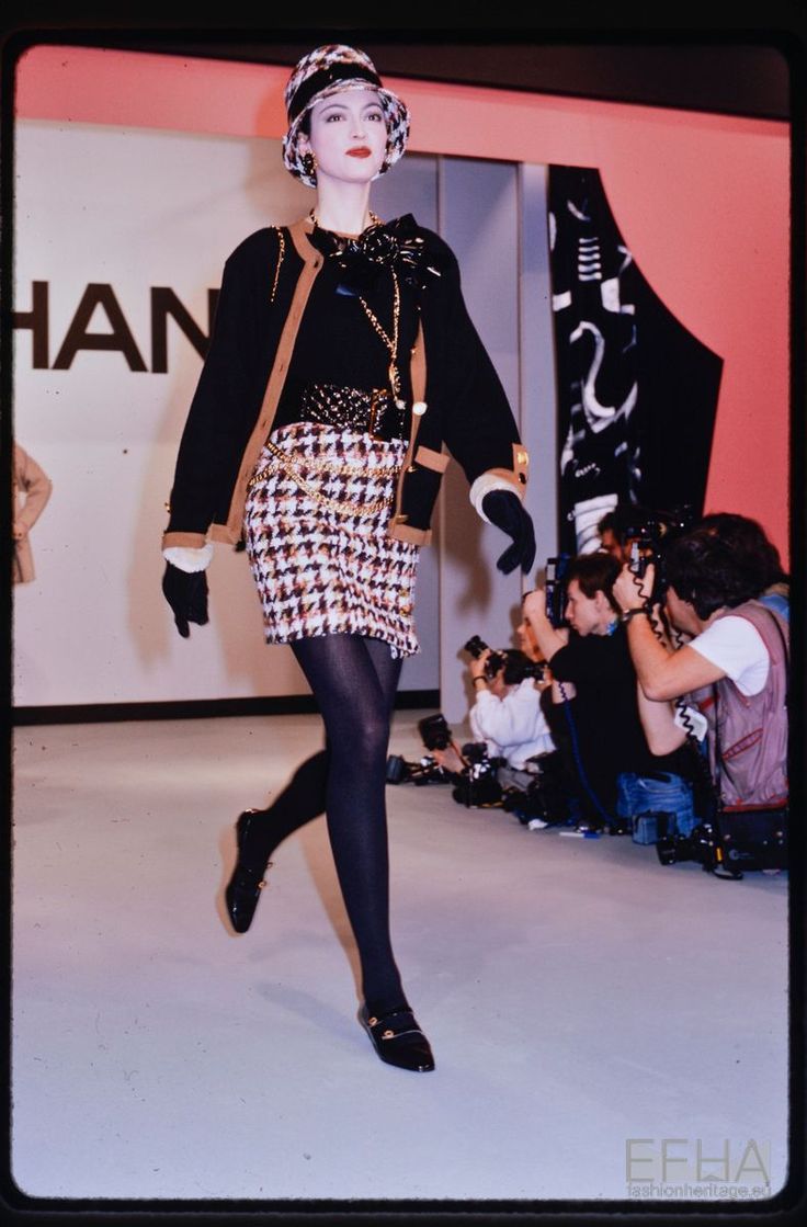 Chanel Fall 1987 Ready-to-Wear Collection