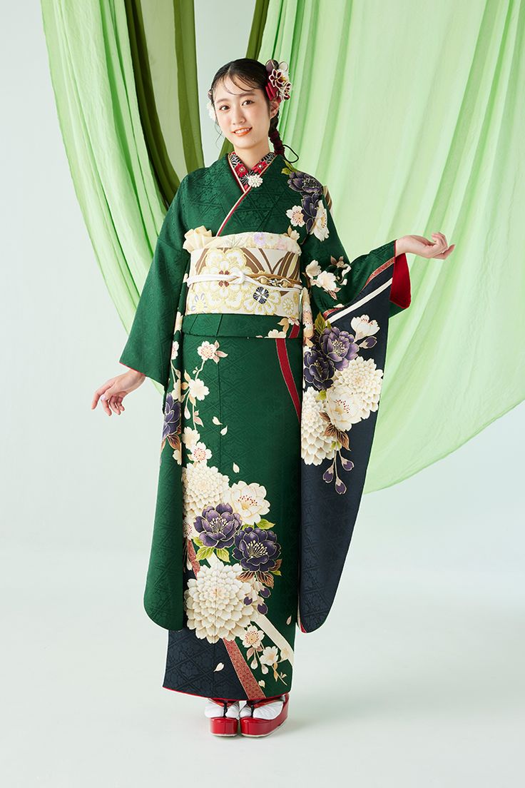 No.1132 【新品/京友禅】癒しのパワーがある深緑と上品に咲く菊や桜で