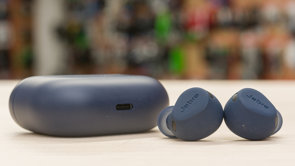 Jabra Elite 8 Active Review - RTINGS.com