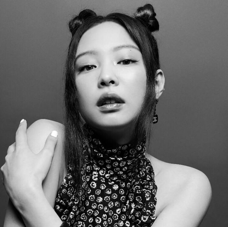 210414 Jennie for V Magazine and Chanel : r/BlackPink