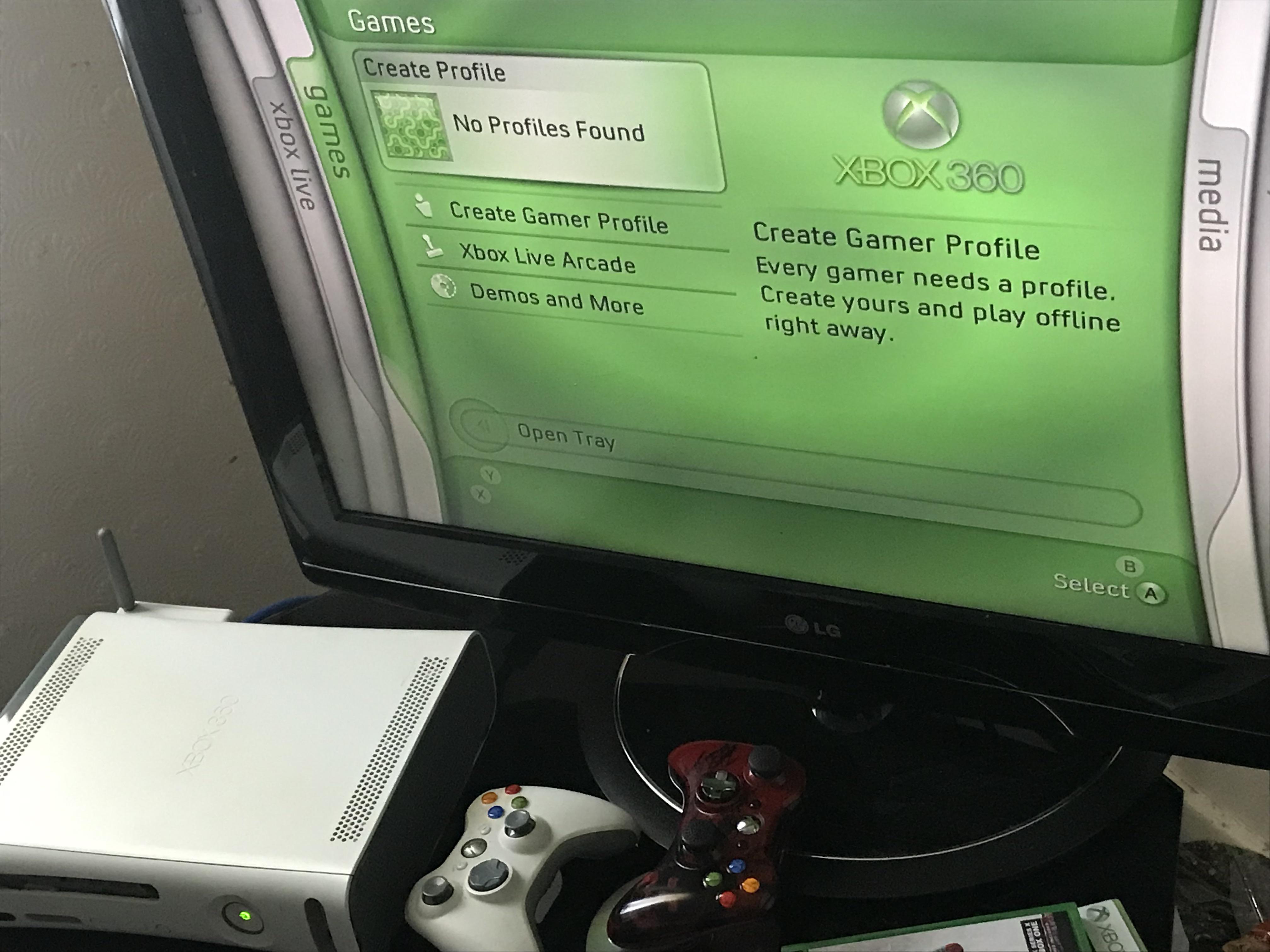 2008年製のXbox 360、まだ元気でブレードダッシュボード動いてるんだぜ