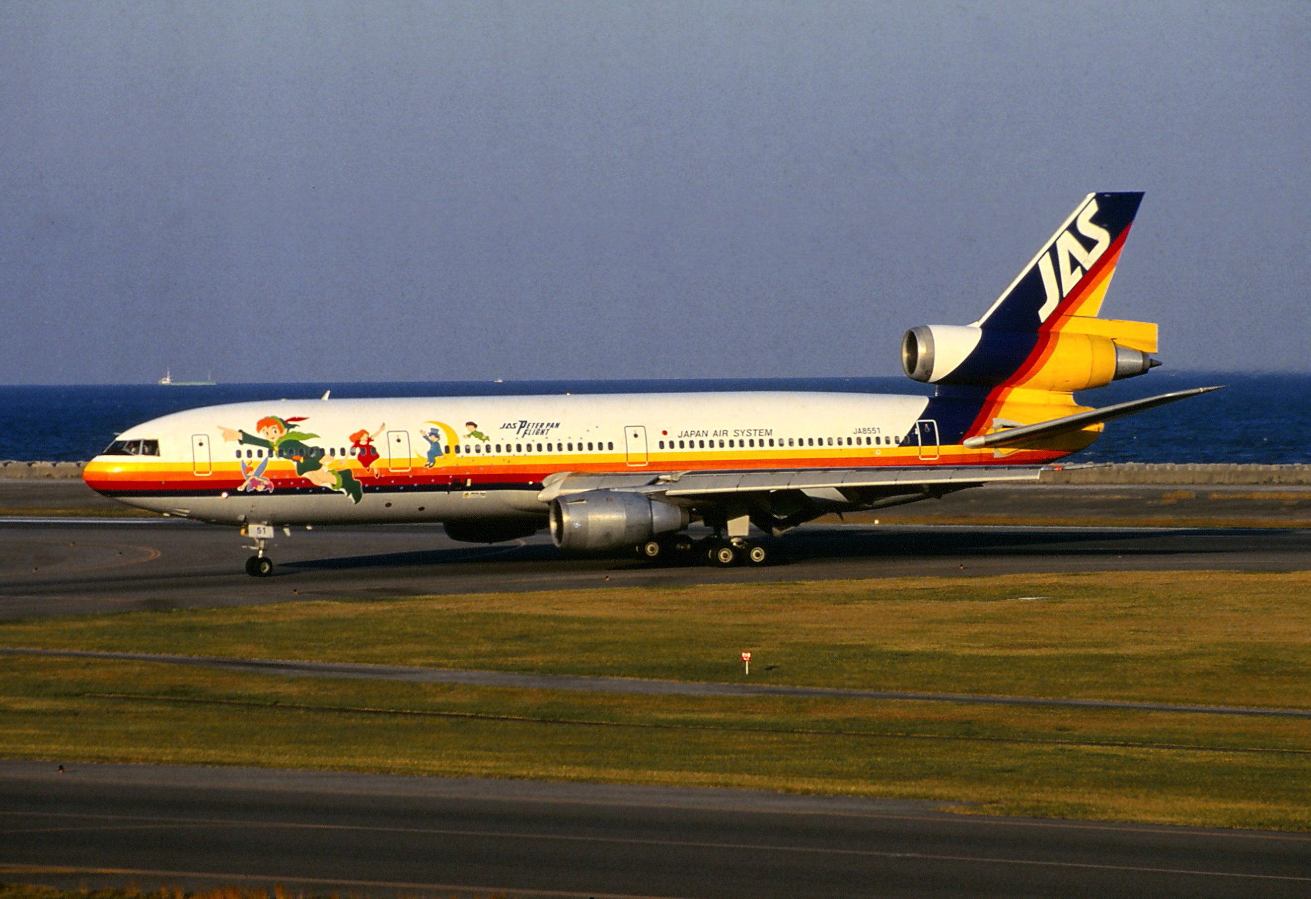 JA8551; one of two DC-10s Japan Air System flew from 1988 to 2000
