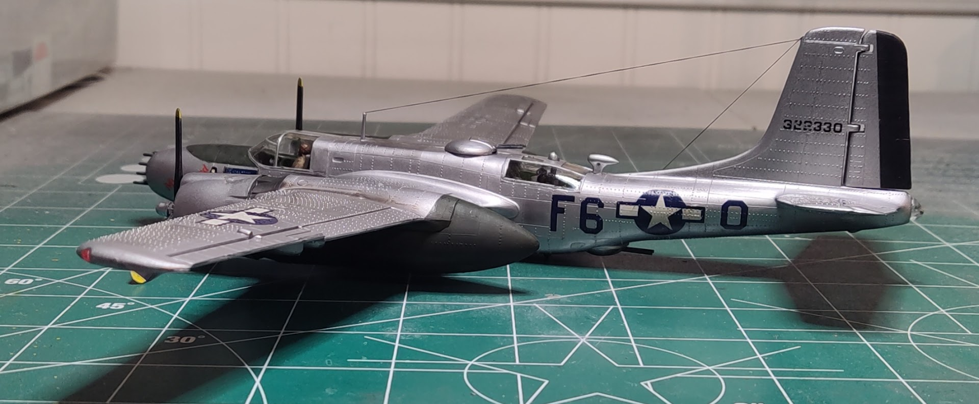 Douglas A-26B Invader - 1:72 Airfix 1987 release : r/modelmakers