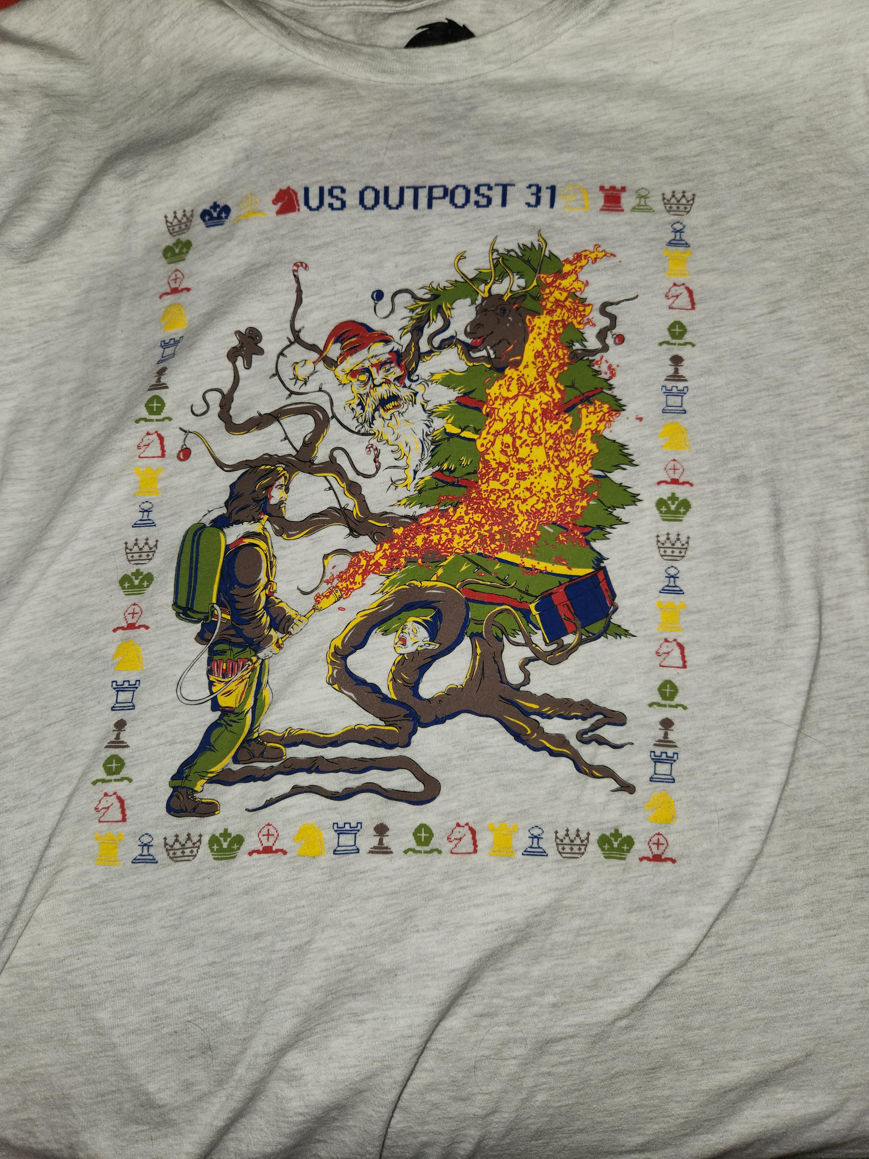 My fav Christmas shirt : r/thething