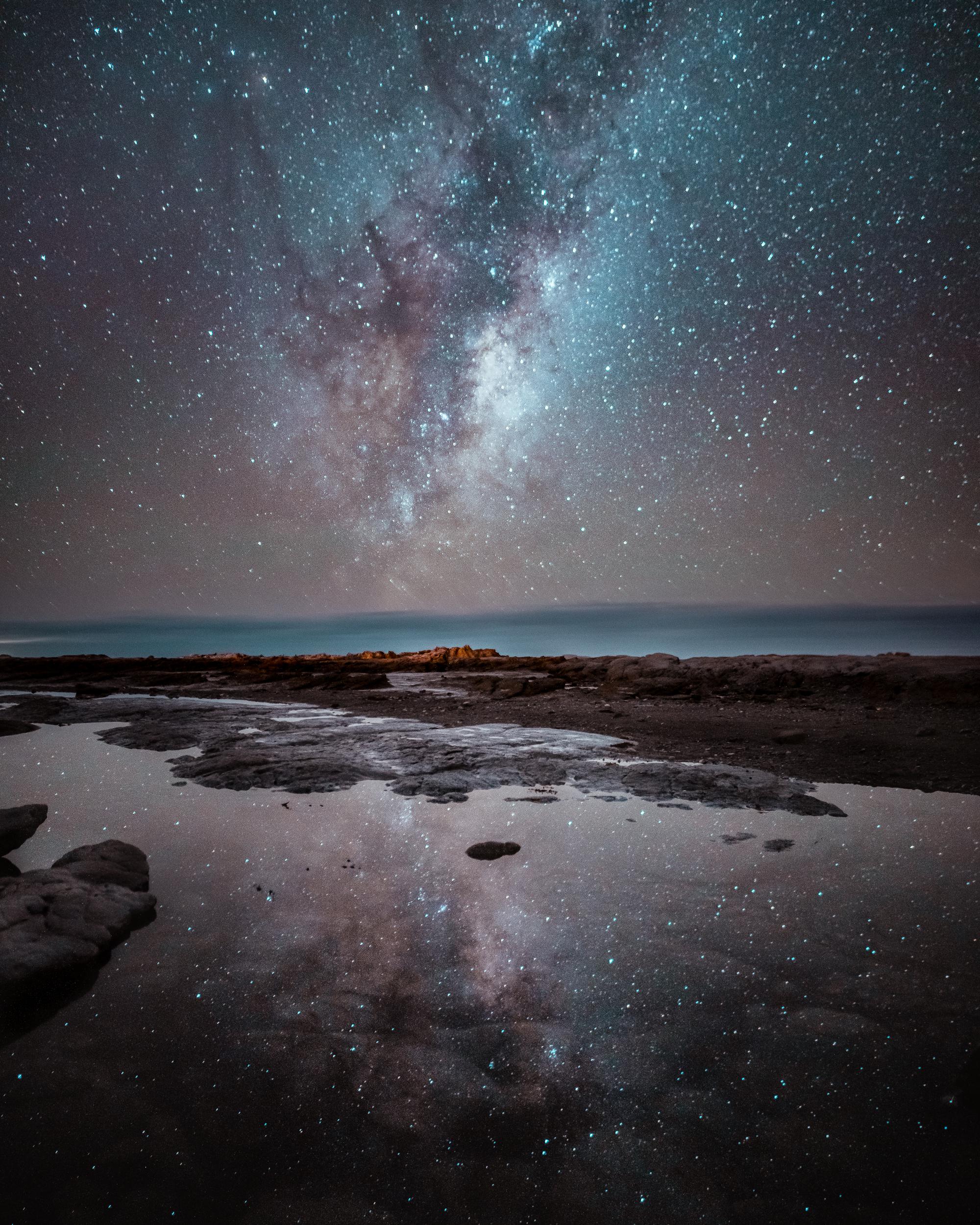 Milky Way core rising over NZ (Z7ii + FTZ + 20mm 1.8) : r/Nikon
