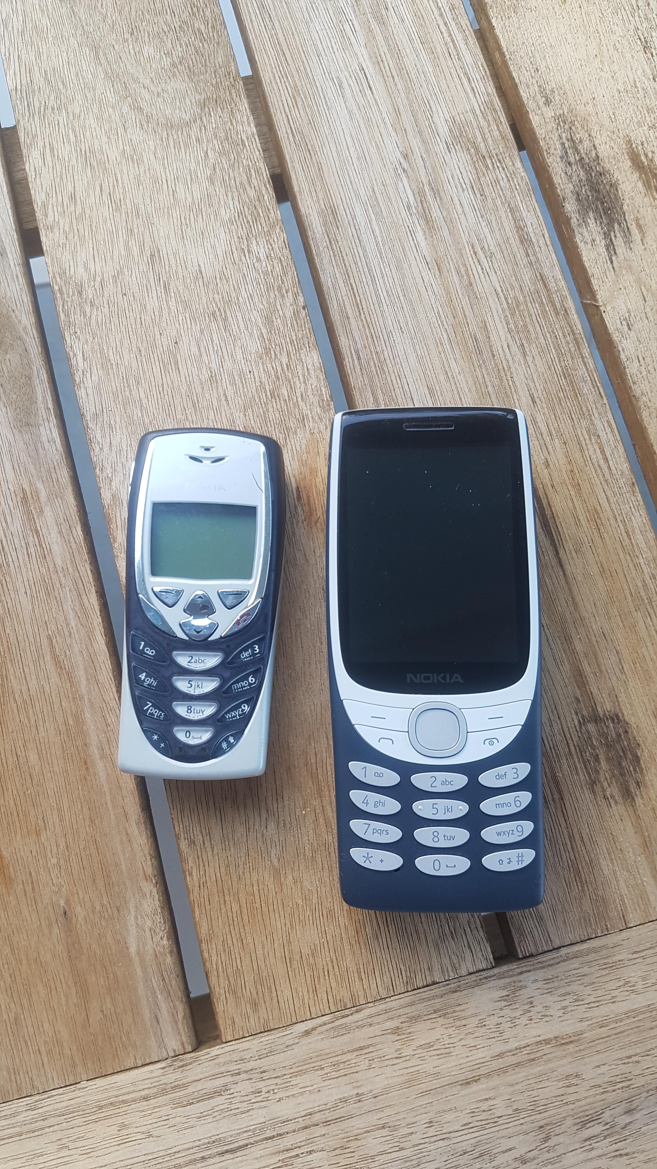 ノキアは8210 4gでほぼ正解だったんだよな : r/dumbphones