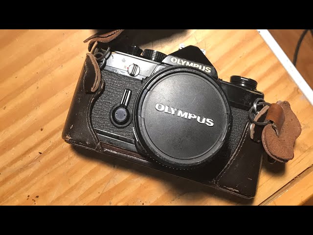 Black Olympus OM-1 & 50mm F1.8 Lens Operation - YouTube