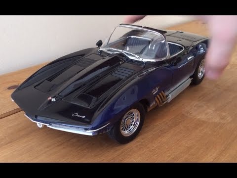 Review: AUTOart 1:18 1961 Chevrolet Corvette Mako Shark - The
