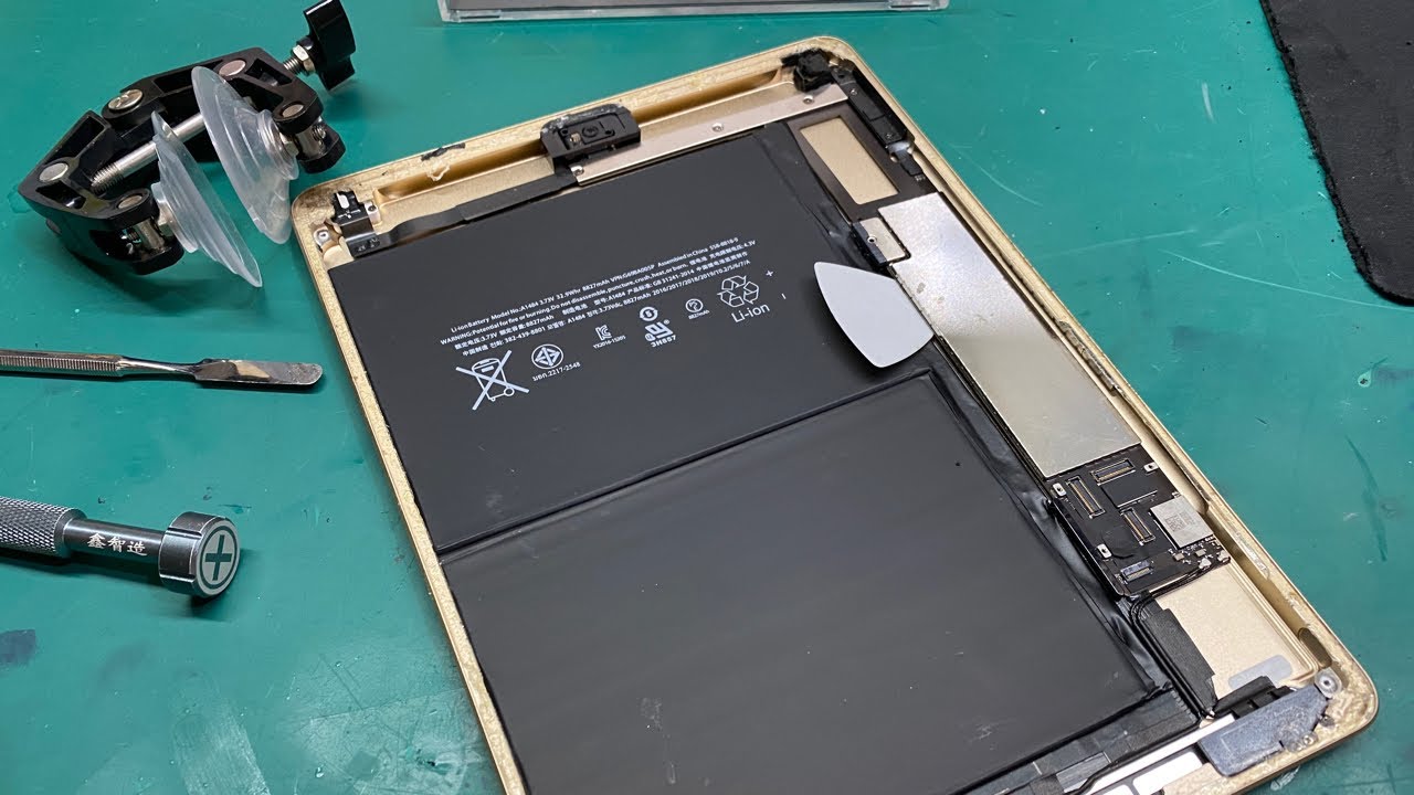 iPad 第5世代 バッテリー交換したら充電口反応がない - YouTube