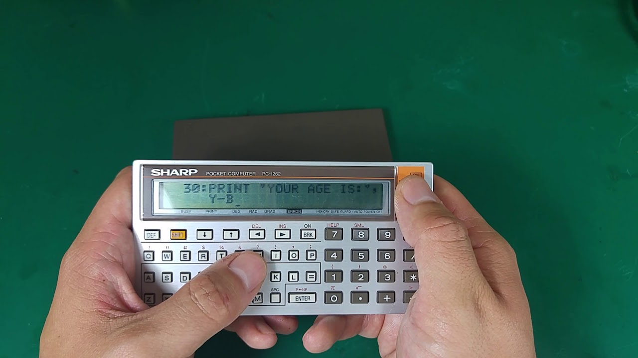 Pocket Computer Sharp PC-1262 (retro programmable calculator