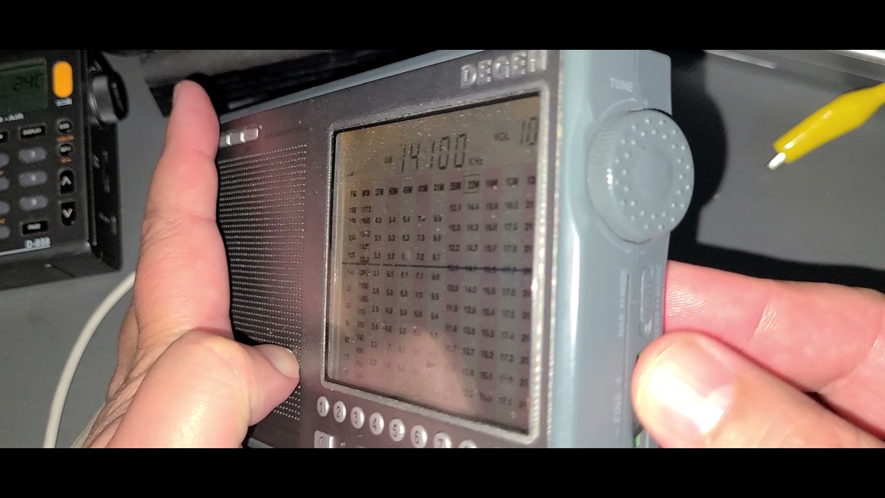 Good old Degen DE1103 still a great Shortwave receiver tuning