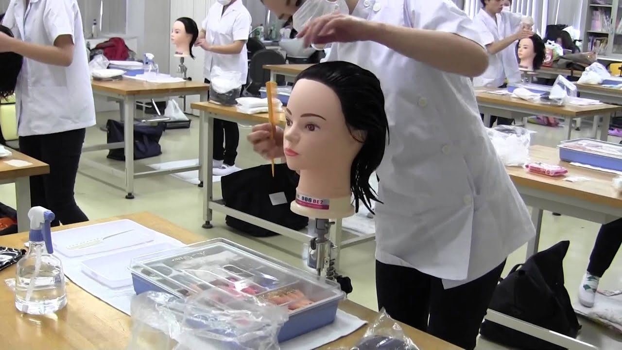 美容師国家試験 準備編 第2課題ワインディング - YouTube