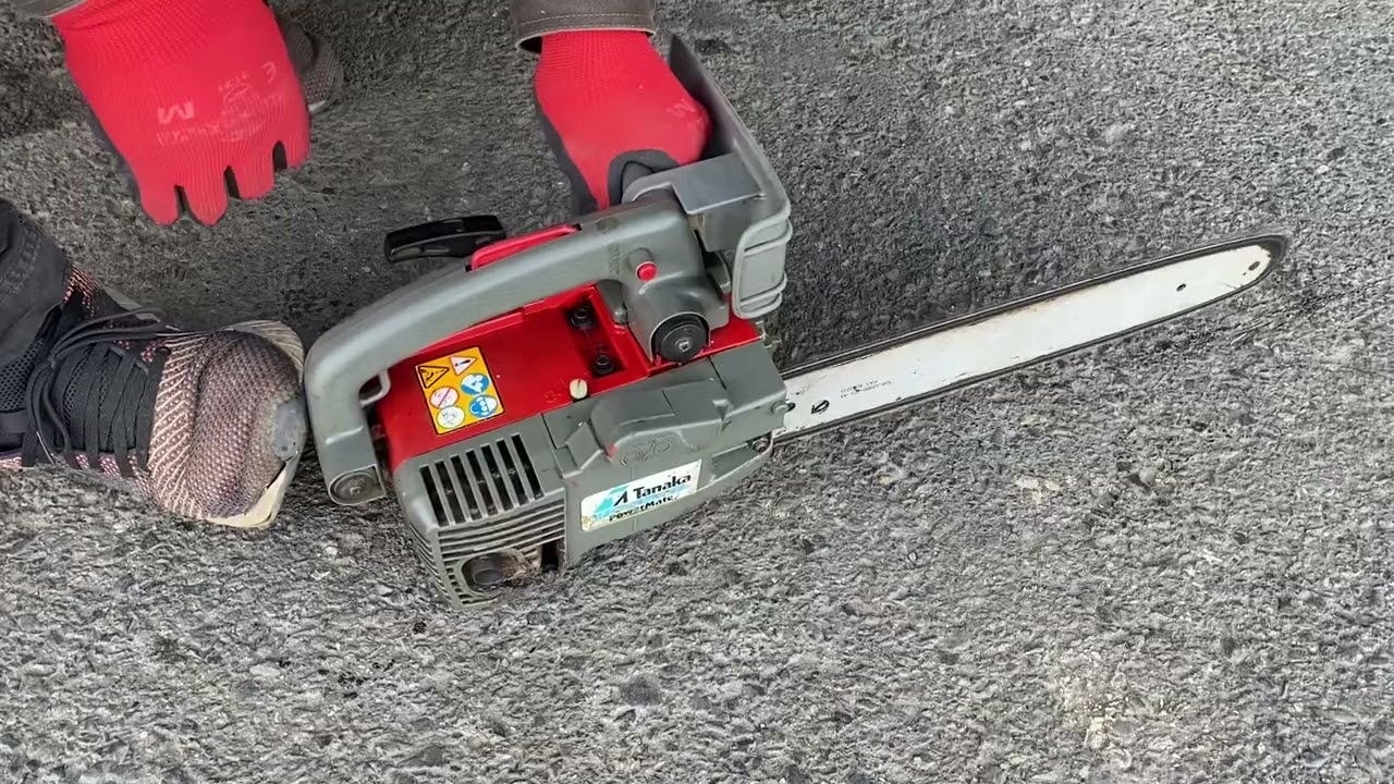 タナカ エンジンチェーンソー PMS-330A - YouTube