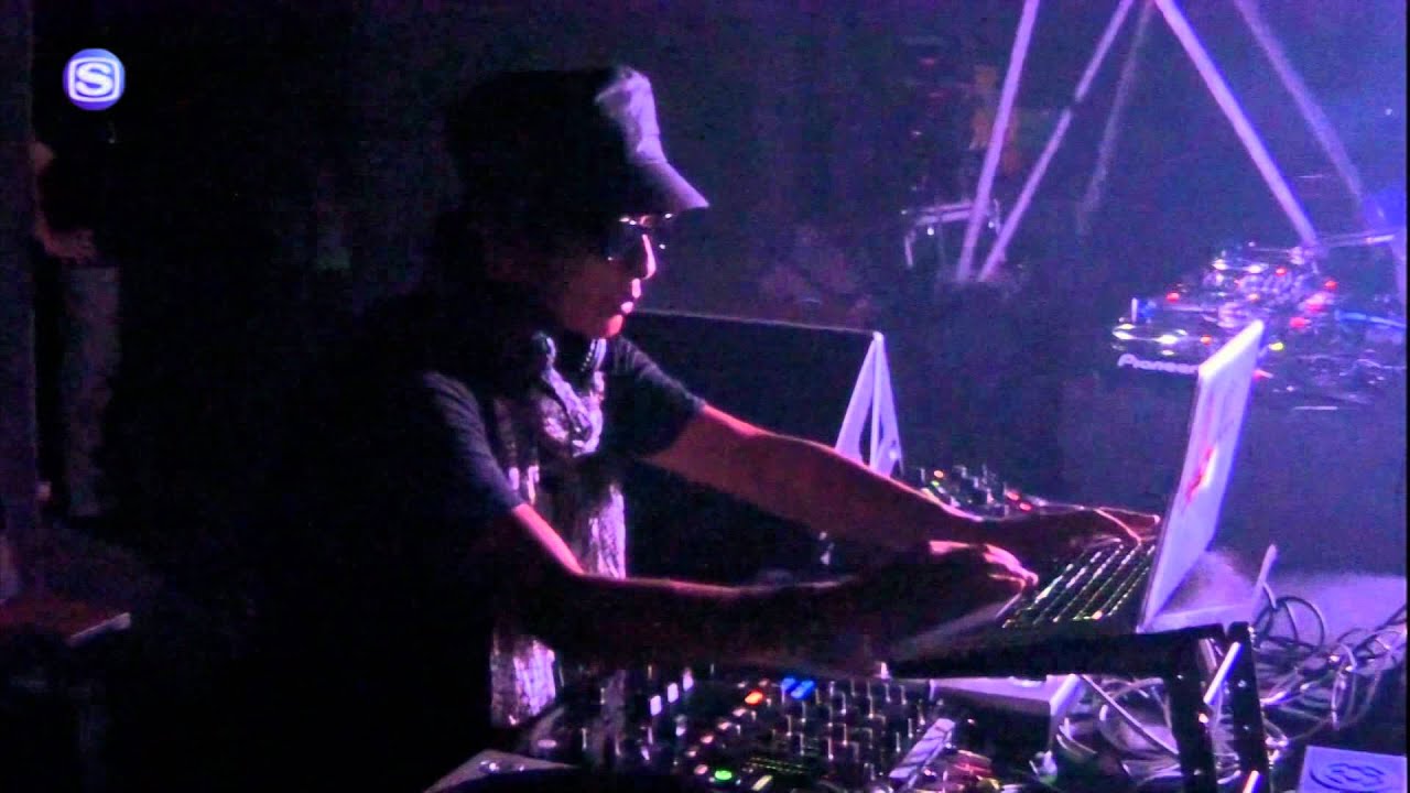 TOWA TEI - DJ @ FREEDOMMUNE 0＜ZERO＞ - YouTube
