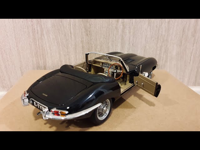 AUTOart Jaguar E-Type Series 1 Roadster 1:18 Scale (Unboxing and