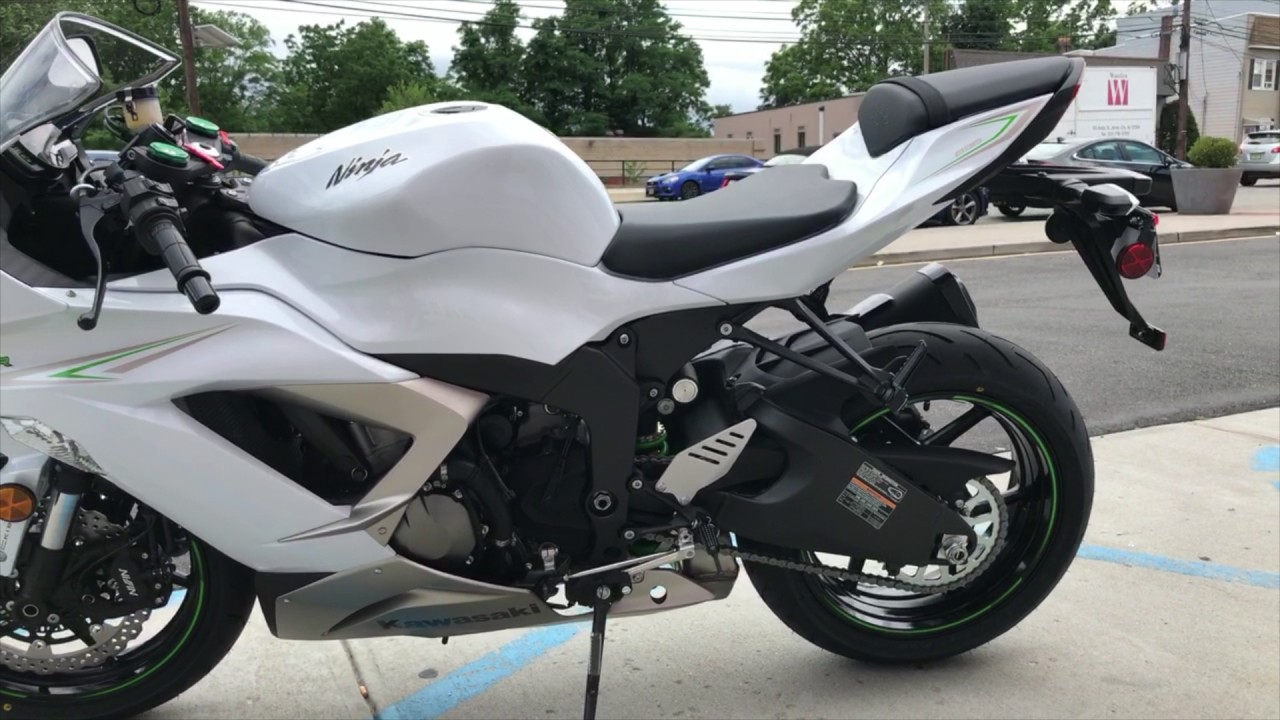 2017 Kawasaki Ninja ZX-6R ABS White | First Look - YouTube