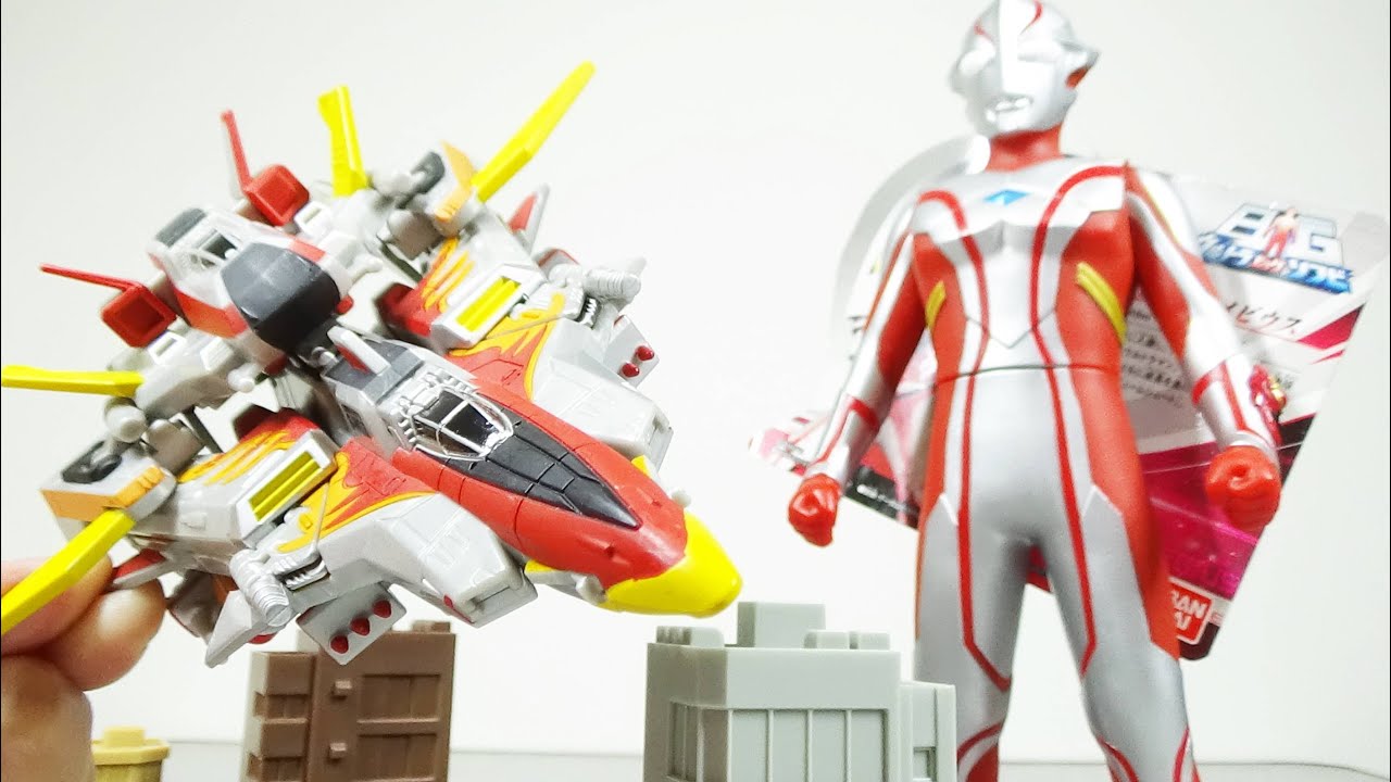 Candy Toy] Combines into Gun Phoenix Striker from a single gimmick