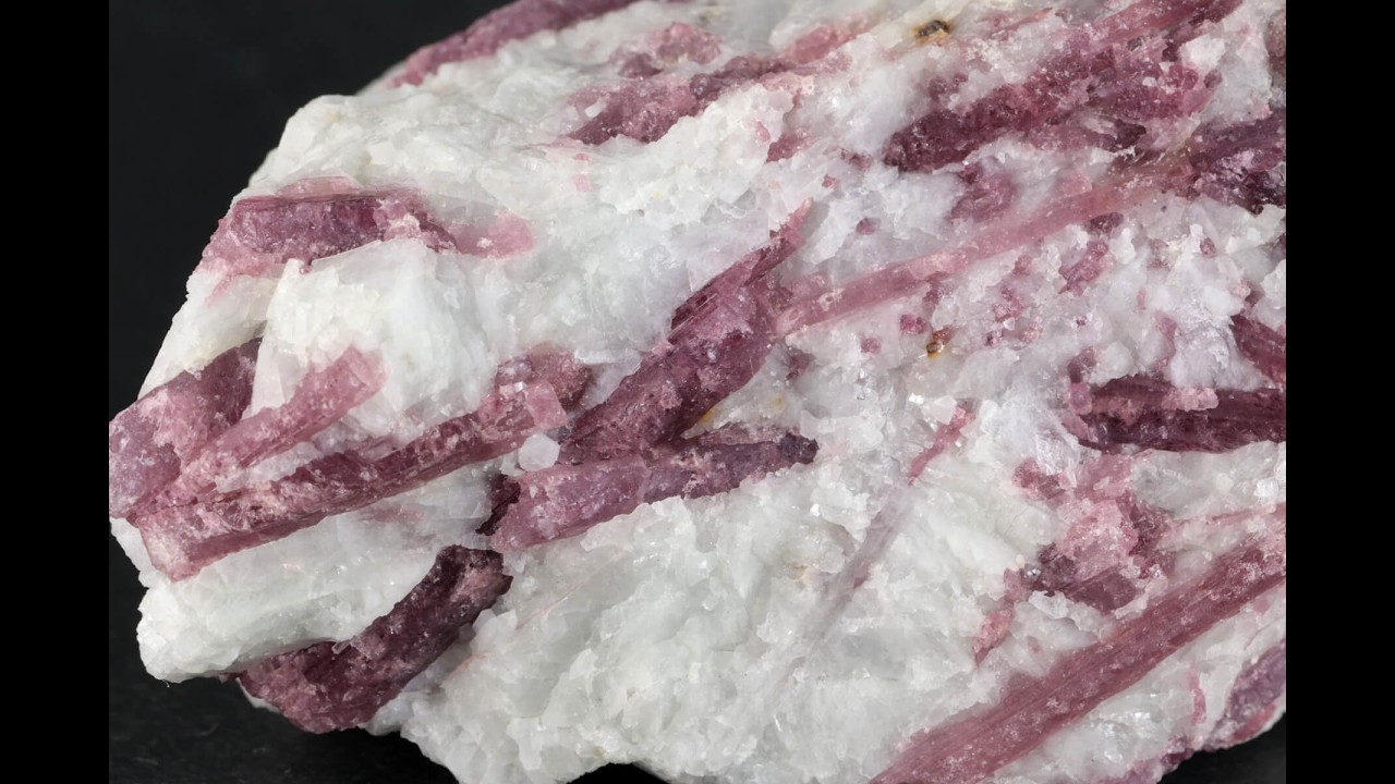 ピンクトルマリン 原石 母岩付き 224g / Pink Tourmaline - YouTube