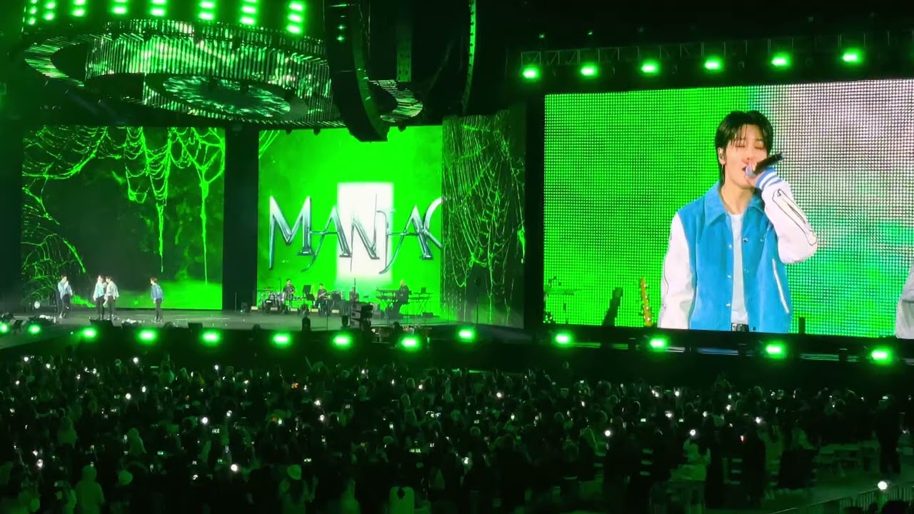 Groove Back [Cover] - Lee Know + I.N [of Stray Kids] (230331 Manic