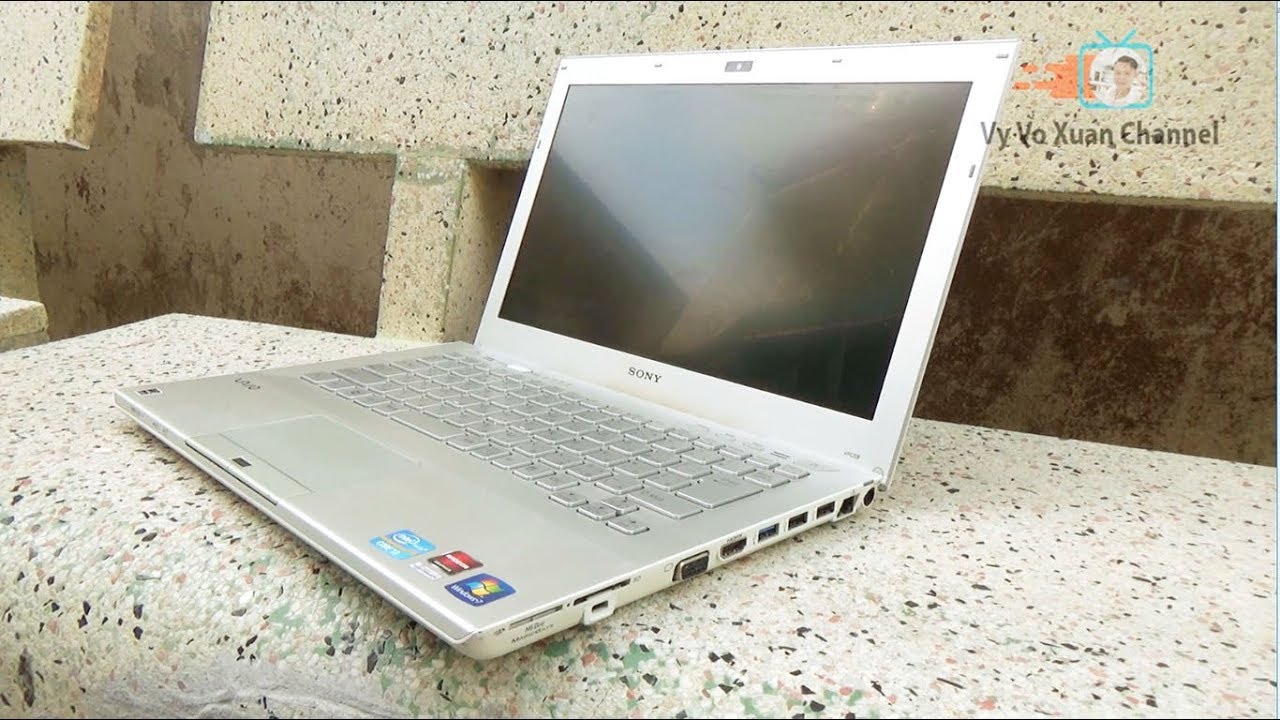 Laptop Sony Vaio PCG 41218N white color - YouTube