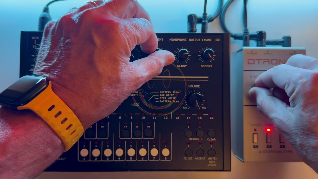 p*o様 Acidlab bassline 本体と電源のみ p*o様 Acidlab bassline 本体