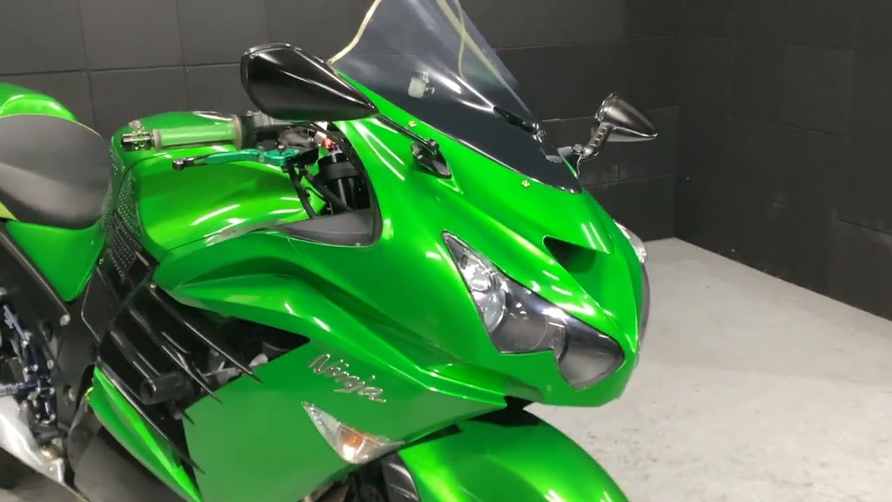 ZX-14R 大排気量らしいサイズ感と迫力あるデザインが魅力!バーハンドル