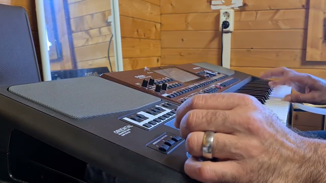 YAMAHA EOS B900 DEMO SONG / SOUND DISK TK1000 “trf Mega-Hits #1