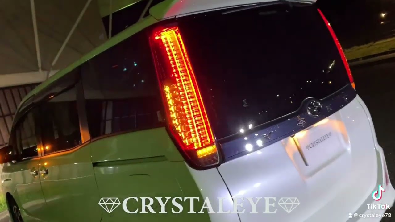 80系ヴォクシー/ノア/エスクァイア クリスタル ファイバーLEDテール