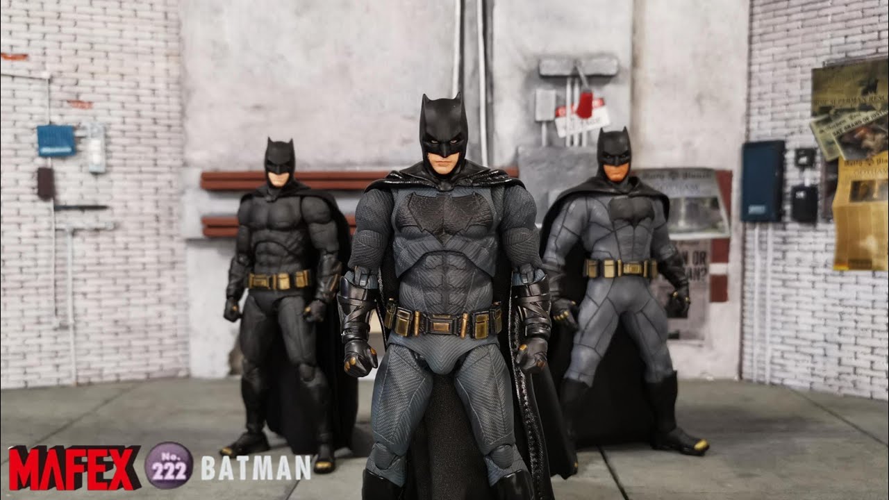 MAFEX Batman Zack Snyder Justice League - Sanding Torso FIX, Mezco