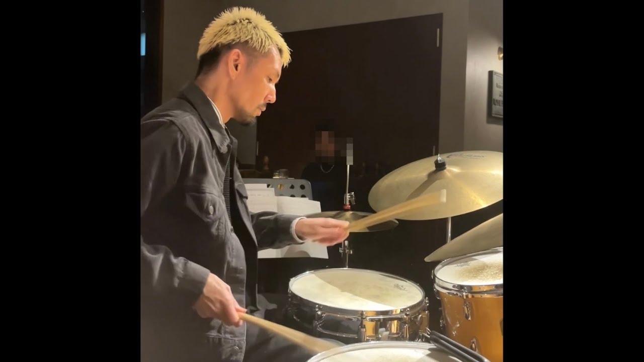 Jazz Drumming | Drum Solo | Trading 8s→4s→2s - YouTube