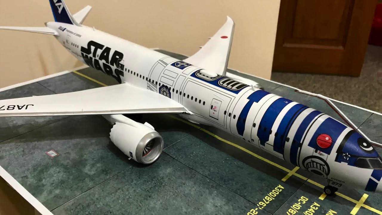 1:144 Zvezda 787 9 ANA R2D2 - YouTube