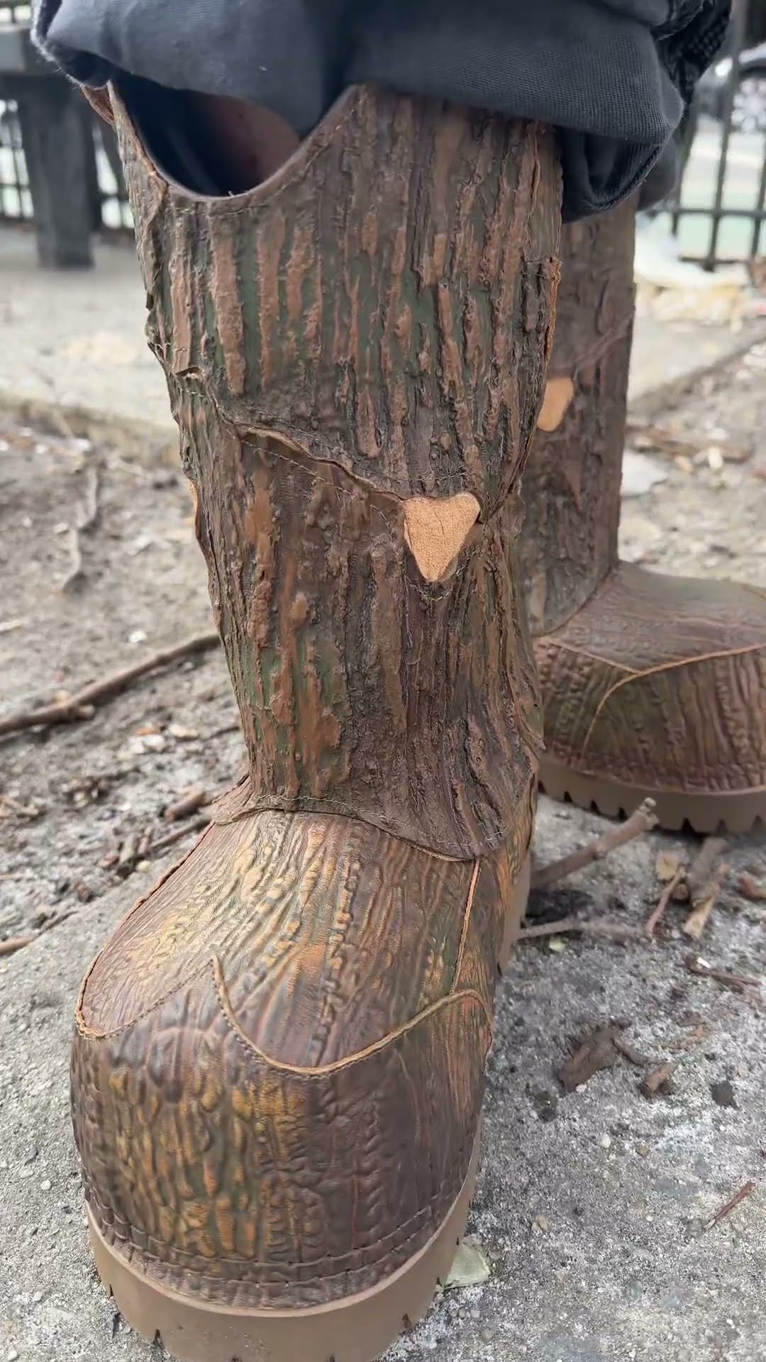 Unboxing ESENES WORLDWIDE's Tree Boots - YouTube