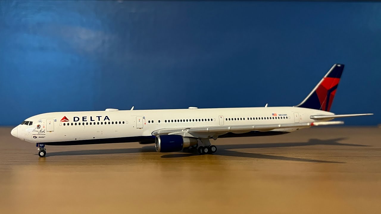 Gemini Jets - Delta Air Lines - 767-400ER - 1/400 Scale Review