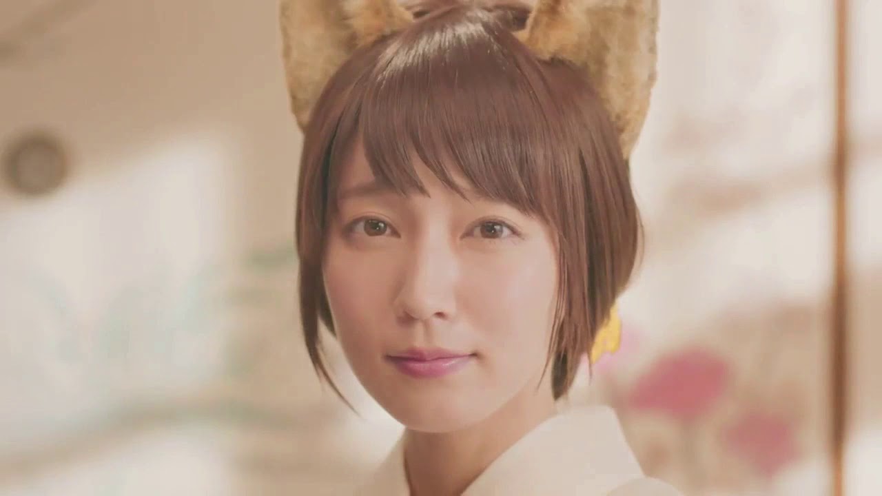 CM】日清 どん兵衛 どんぎつね 2017 吉岡里帆④ - YouTube