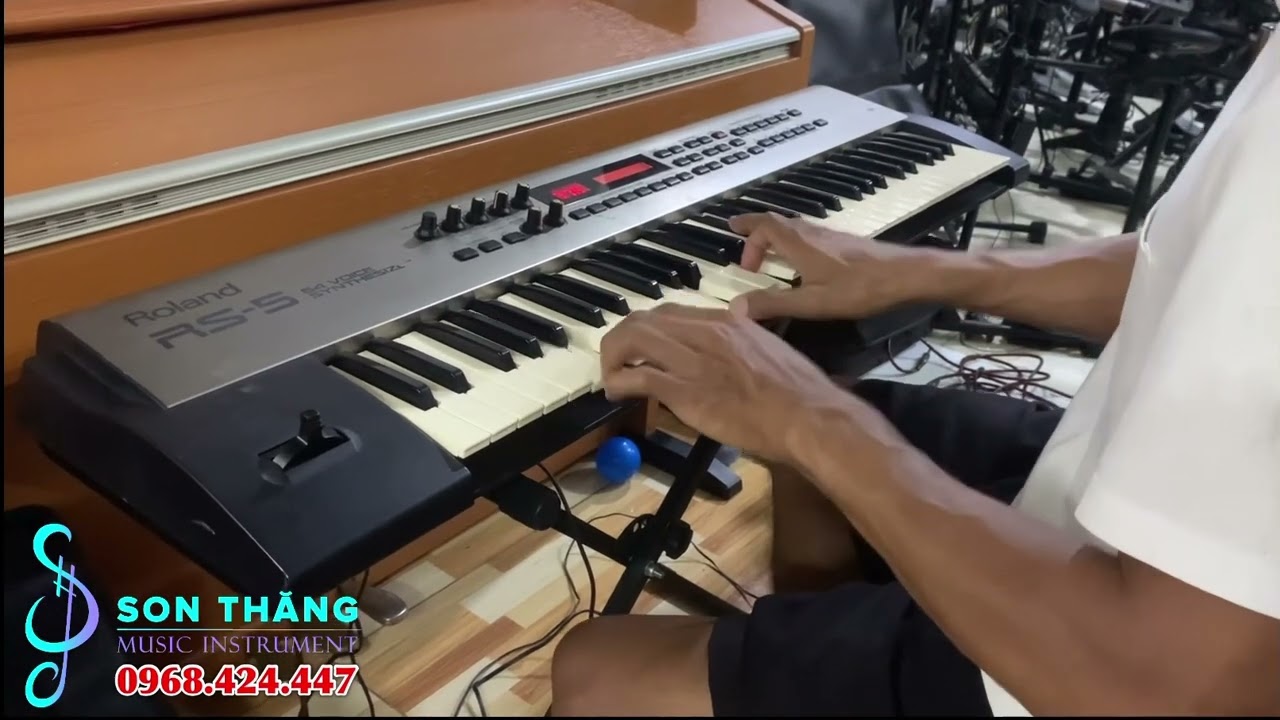 Roland RS5 sound demo - YouTube
