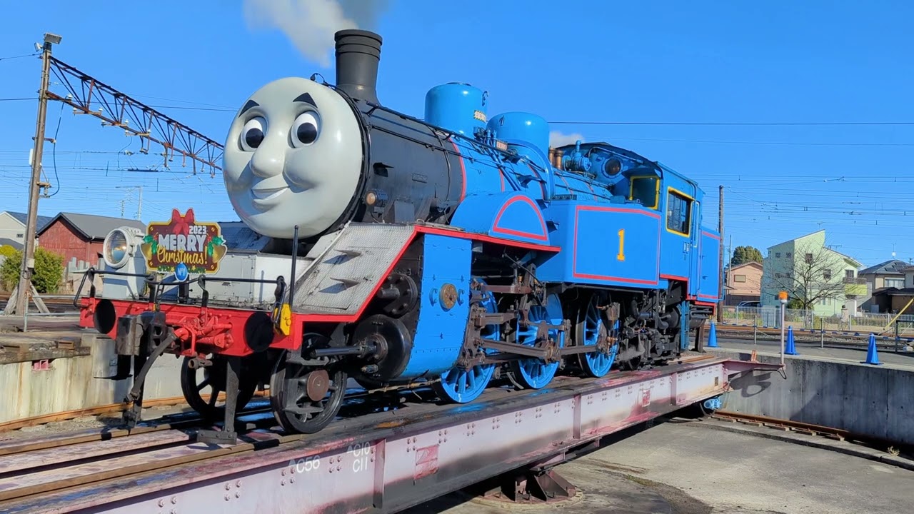 Thomas the Tank Engine is on the turntable!full version - YouTube