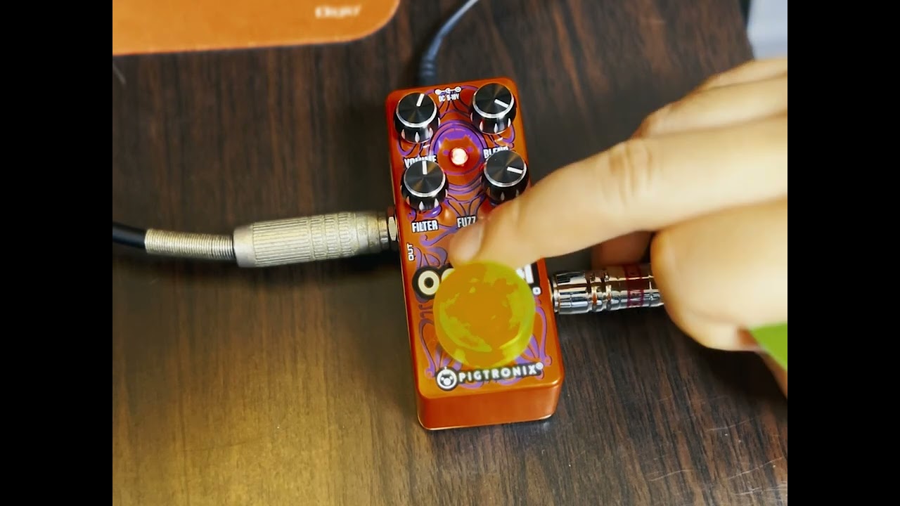 PIGTRONIX / Octava Micro オクターブファズ - YouTube