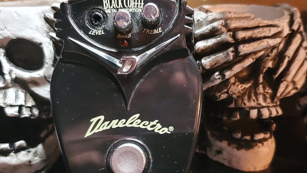 Review & Demo: Danelectro Black Coffee distortion pedal. Trash or