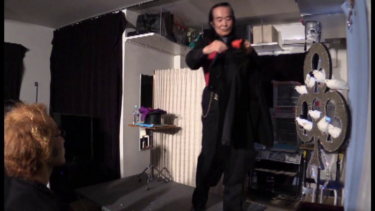 世紀の鳩 by島田晴夫 / セオマジック - YouTube