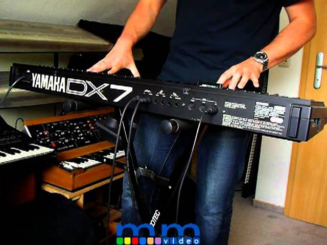 Vintage Synthesizers I Yamaha DX7 II FD - YouTube